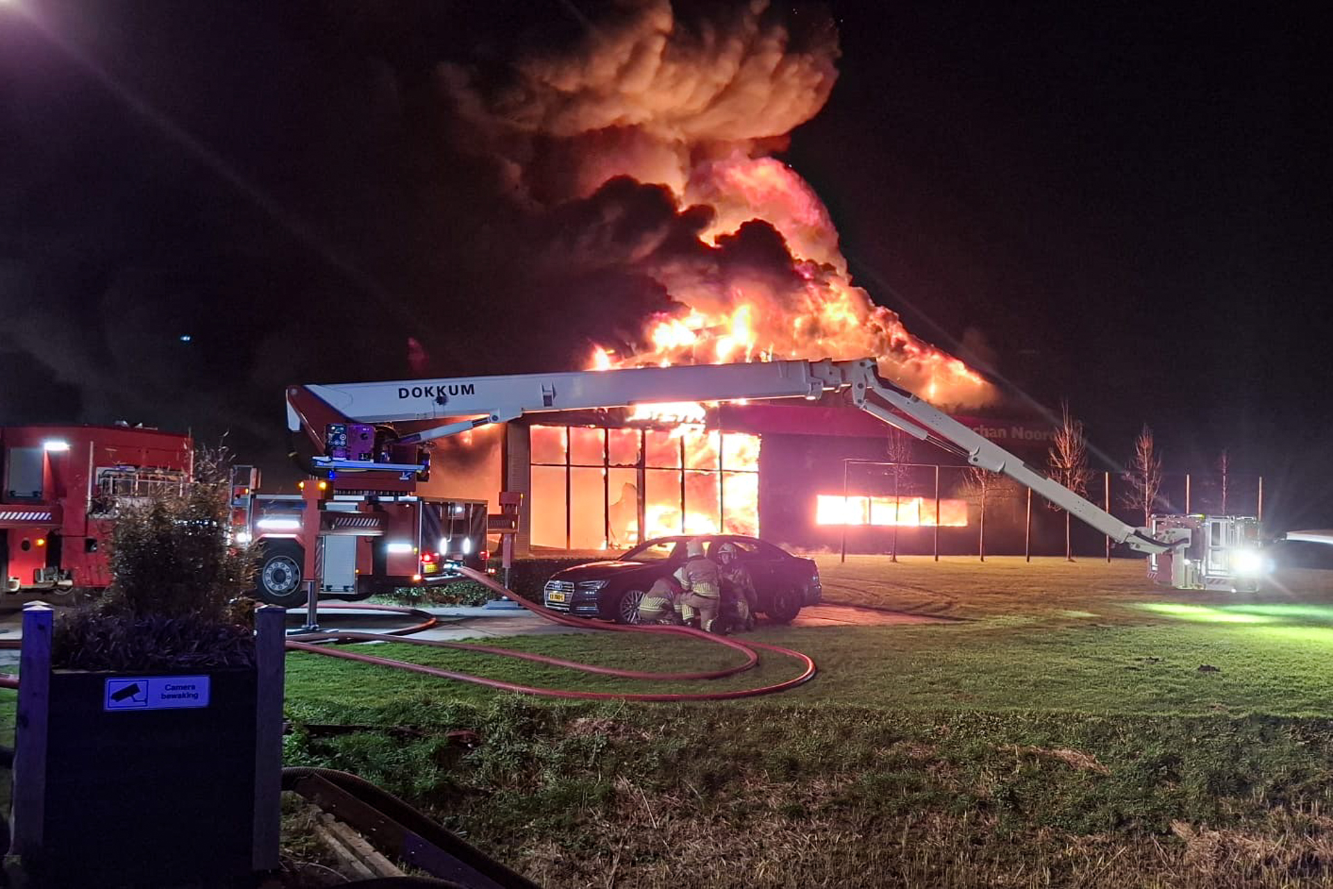 Roet- en zonnepaneel-deeltjes in omgeving Ie