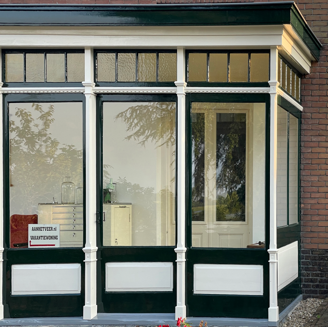 Serredeuren (Architectenbureau Prent en Gemeente Rheden, Een warme jas. Over het mooi en goed verduurzamen van oude huizen, Arnhem 2024).