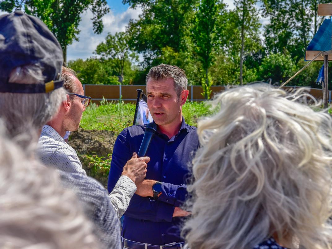 Geluidsscherm Rondweg Noord Dokkum met kunstwerk: een eerbetoon aan het Dockumer Lokaeltsje