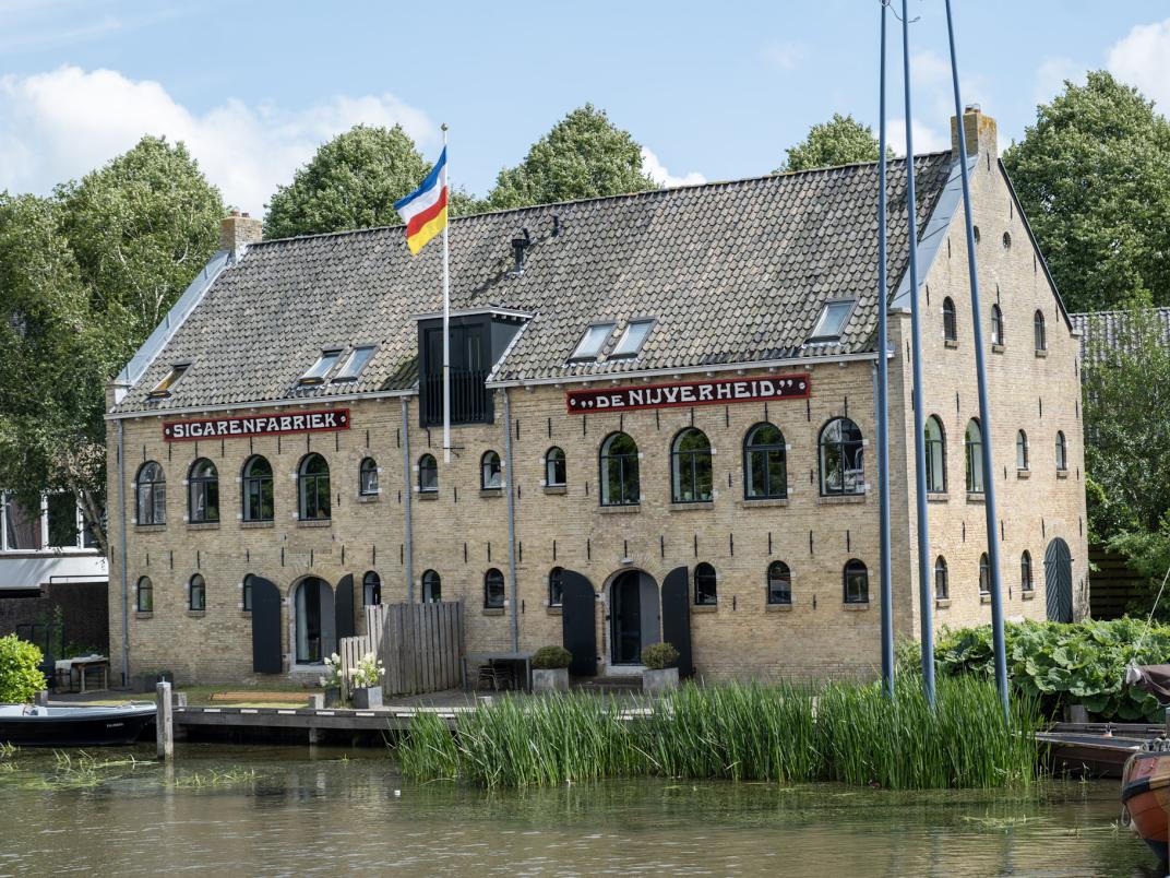 Foto gebouw sigarenfabriek Dokkum