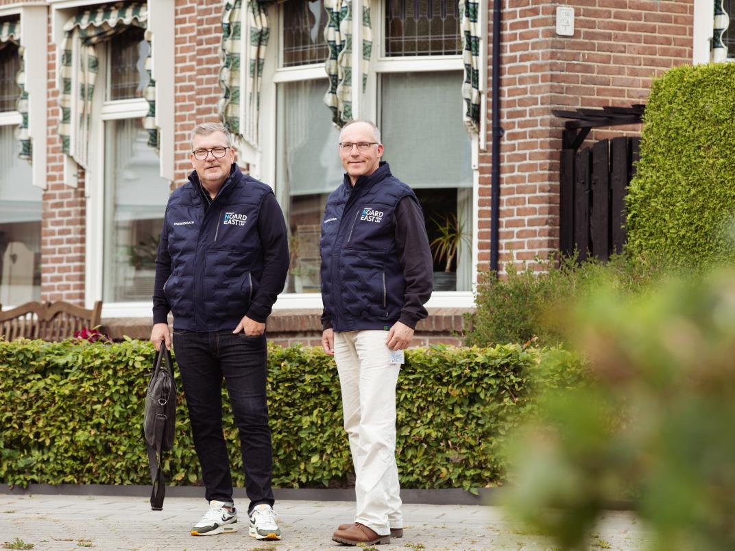 Energiecoaches Renze Holwerda en Gerard van der Meulen