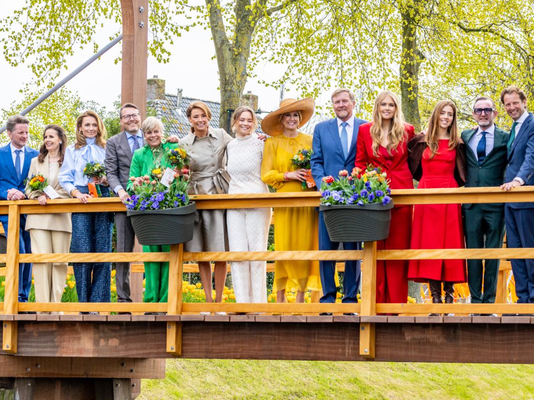 Koningklijke familie op nieuwe brug naar De Helling