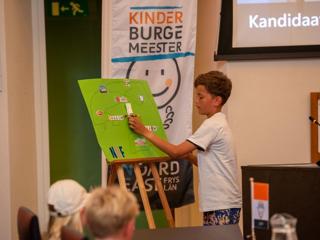 20260624-verkiezng-kinderburgemeester-bote-sape-schoorstra-6.jpg